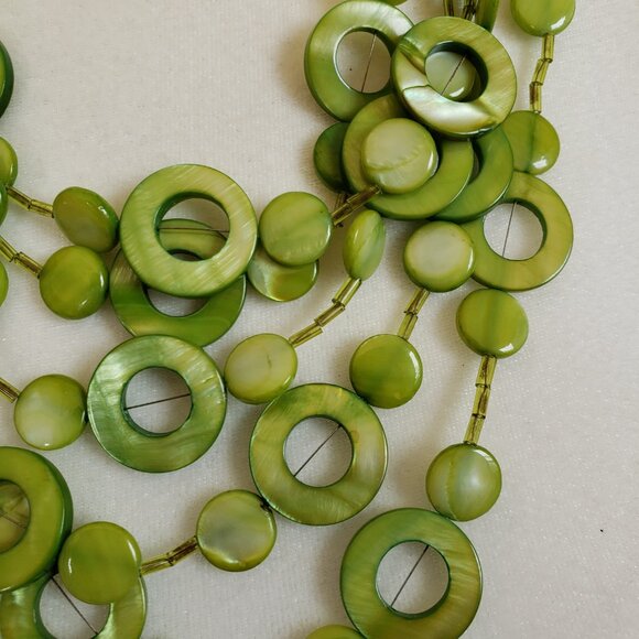 Vintage polished circular stones cascading  layered Statement necklace. - Picture 4 of 7